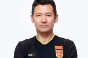 杨晨:希望下届世界杯能有中国队;任何工作身材管理都很重要